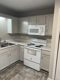 Sun Valley Apartments photo'