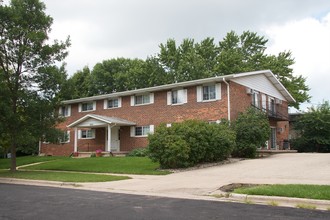 Skyview Apartments in Madison, WI - Building Photo - Building Photo