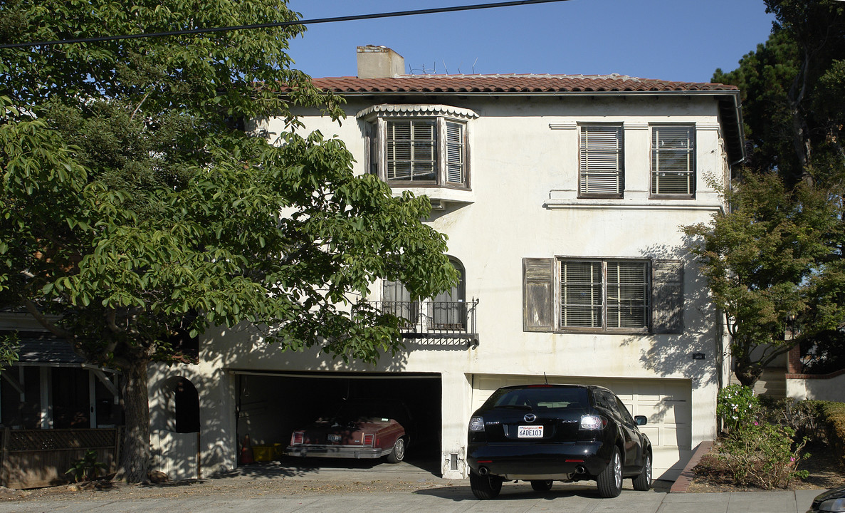 369 Orange St in Oakland, CA - Building Photo