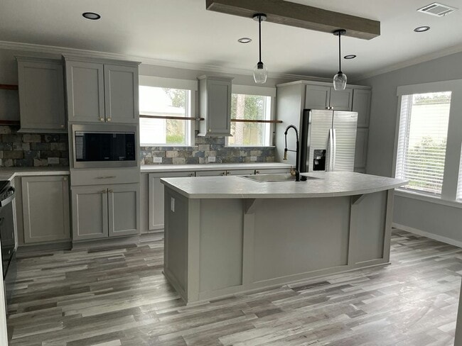 747 Arbor Estates Way in Plant City, FL - Building Photo - Building Photo