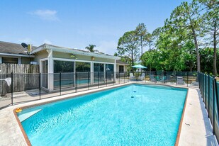 15739 75th Way N in West Palm Beach, FL - Building Photo