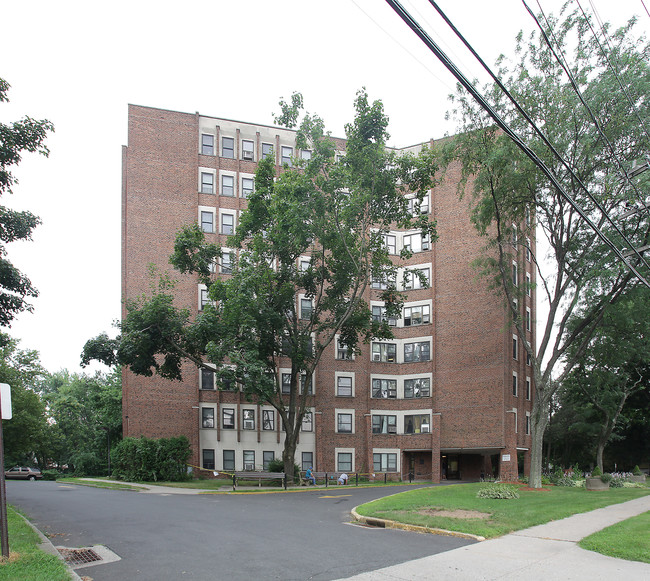 Gaylord Towers in Bristol, CT - Foto de edificio - Building Photo