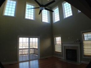 20 Harlow Dr in Newington, CT - Building Photo - Building Photo