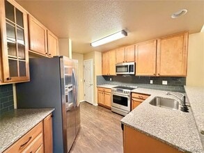 7582 S Quemoy St in Aurora, CO - Building Photo - Building Photo