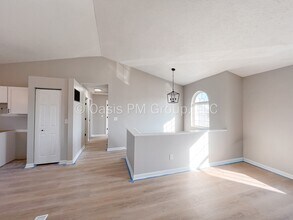 2278 Golden Leaf Ln in Columbus, OH - Building Photo - Building Photo