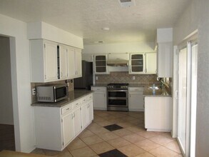 9700 Admiral Lowell Ave NE in Albuquerque, NM - Building Photo - Building Photo