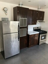 2034 Highland Ave in Los Angeles, CA - Building Photo - Building Photo