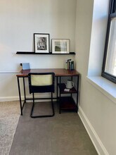 758 N Broadway in Milwaukee, WI - Foto de edificio - Building Photo