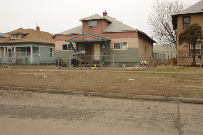 404 S 4th St in Yakima, WA - Building Photo - Building Photo