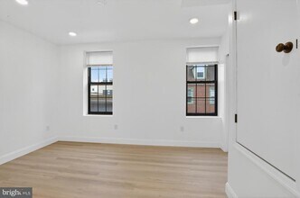 712 N American St in Philadelphia, PA - Building Photo - Building Photo