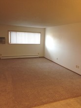 Hawn Apartments in Fargo, ND - Building Photo - Interior Photo