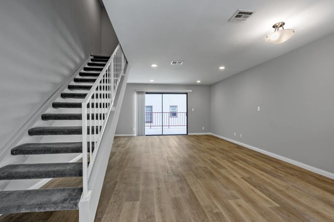 609 N Jackson St in Glendale, CA - Foto de edificio - Building Photo