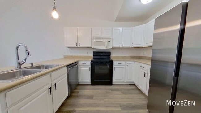 123 Lincoln Pl Cir in Leland, NC - Building Photo - Building Photo