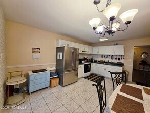 37 Piazza San Paola in Freehold, NJ - Building Photo - Building Photo