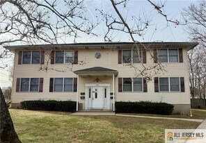 285 S Lincoln Ave in Middlesex, NJ - Building Photo