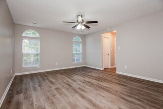 1614 Royal Tree Ct in Charlotte, NC - Building Photo - Building Photo