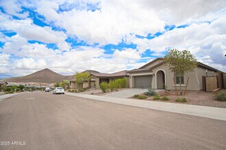 13335 W Red Range Way in Peoria, AZ - Building Photo - Building Photo