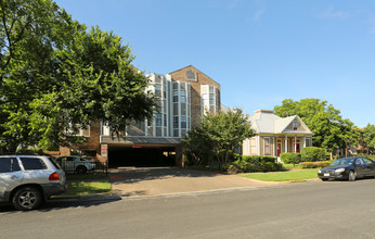 Lenox Place in Austin, TX - Foto de edificio - Building Photo