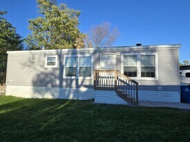 135 Mayfair Rd in St. Paul, MN - Building Photo