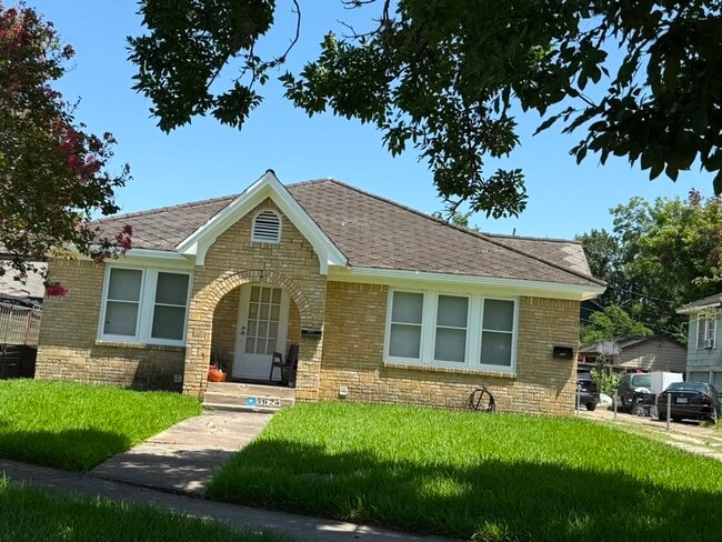 property at 1625 Fourcade St