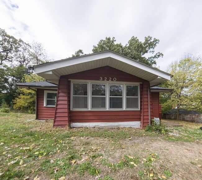 property at 3220 S Union St