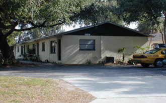 Cross Bayou Villas Apartments