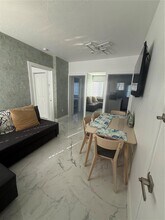 8340 Crespi Blvd in Miami Beach, FL - Building Photo - Building Photo