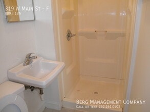 319 W Main St in Waukesha, WI - Building Photo - Building Photo