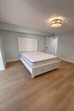 676 El Centro in Longboat Key, FL - Building Photo - Building Photo