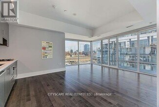 29-1029 Queens Quay E in Toronto, ON - Building Photo - Building Photo