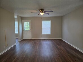 801 Washington Ave in Oak Grove, KY - Building Photo - Building Photo