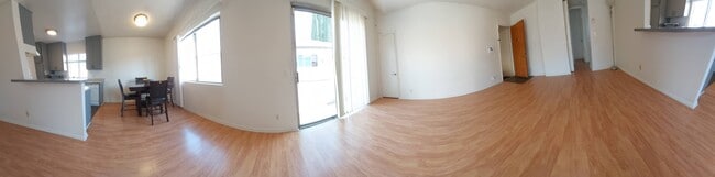 5232 Wilkinson Ave, Unit 2 in Valley Village, CA - Foto de edificio - Building Photo