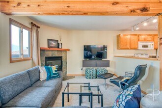 108 Salt Lick Cir in Silverthorne, CO - Building Photo - Building Photo