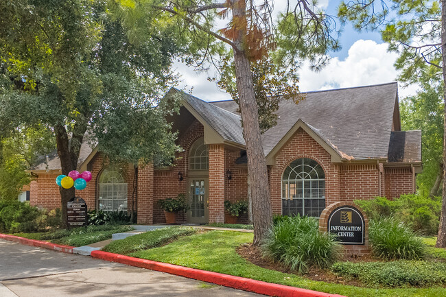 Walnut Terrace Apartments in Houston, TX - Building Photo - Building Photo