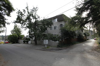 Parkside Apartments in Seattle, WA - Building Photo - Building Photo