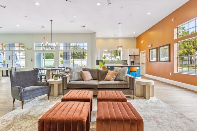 Reserve at Temple Terrace in Temple Terrace, FL - Building Photo - Building Photo