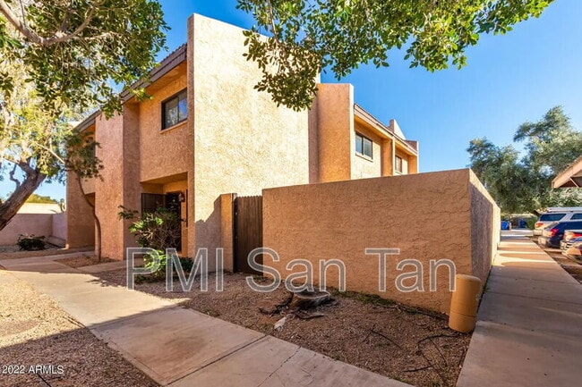 property at 834 E Fountain St