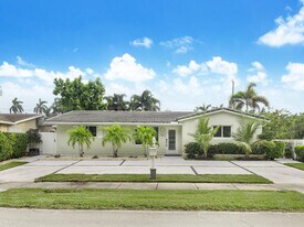 1250 Arthur St in Hollywood, FL - Building Photo