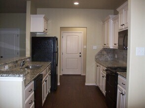 1210 Preston Trails-Unit -B in Wolfforth, TX - Building Photo - Building Photo