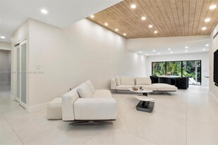1260 97th St in Bay Harbor Islands, FL - Building Photo