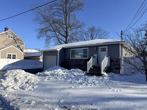 2002 City Ave in Merrick, NY - Building Photo - Building Photo