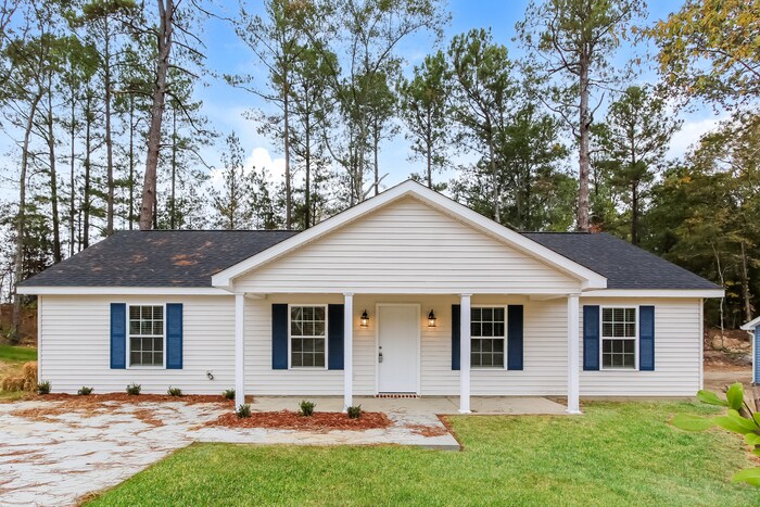 718 Matthews St in Thomson, GA - Building Photo