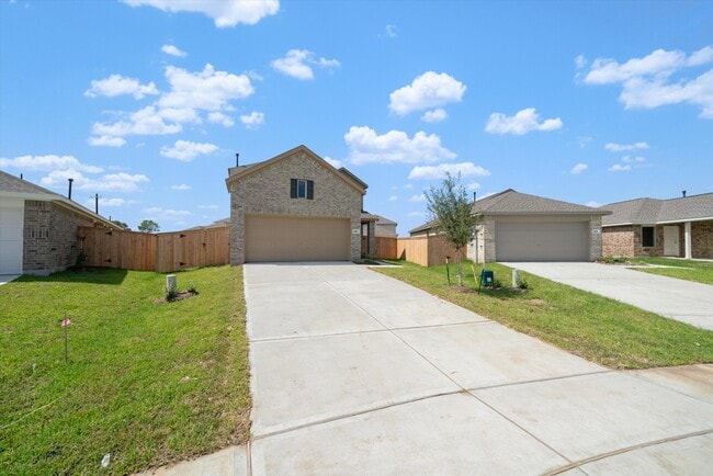 3167 Savannah Rose Dr in Angleton, TX - Building Photo - Building Photo
