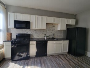 111 S 8th St, Unit #2 in Reading, PA - Building Photo - Building Photo