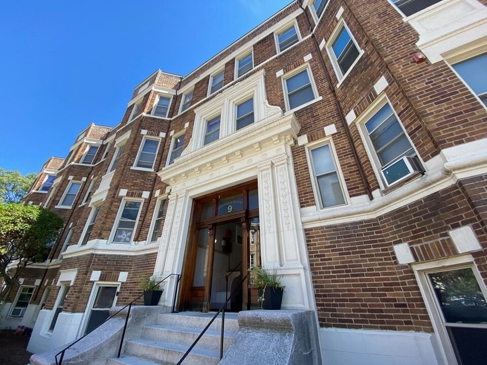 9 Colborne Rd in Boston, MA - Building Photo