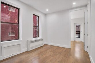226 E 25th St in New York, NY - Building Photo - Building Photo