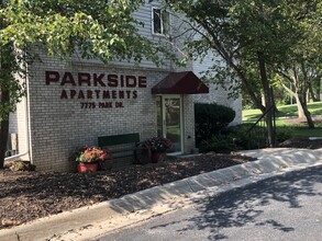 Parkside Apartments in Omaha, NE - Building Photo - Building Photo