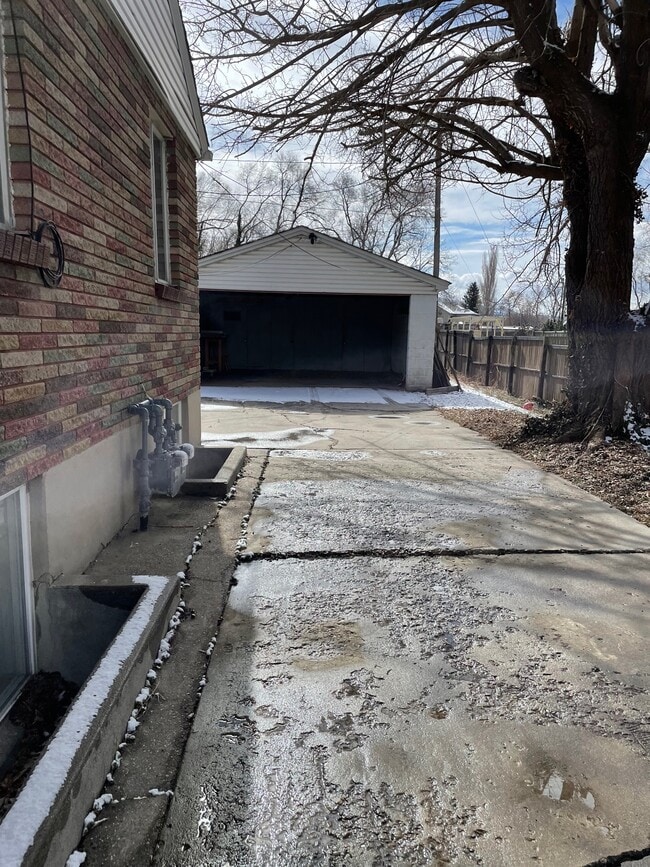 250 E 600 S in Bountiful, UT - Building Photo - Building Photo