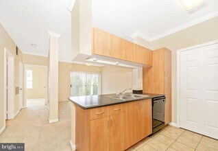 19606 Galway Bay Circle in Germantown, MD - Foto de edificio - Building Photo