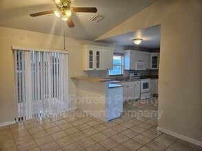 1814 SW 42nd St in Cape Coral, FL - Building Photo - Building Photo